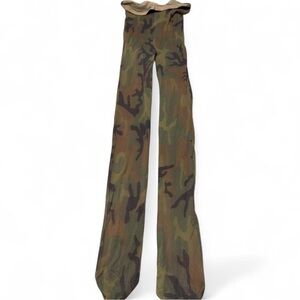 vintage camouflage print tights 🌿